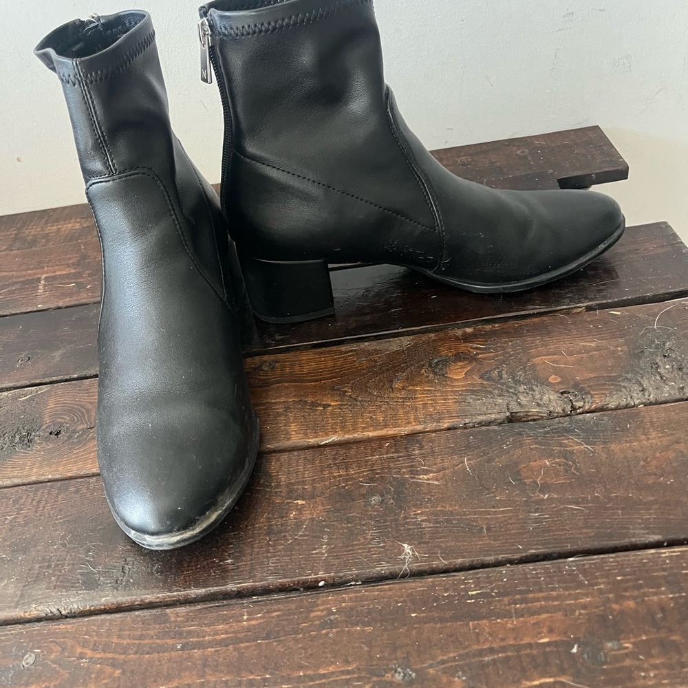 Naturalizer Ravi Ankle Boots - Picture 3 of 4
